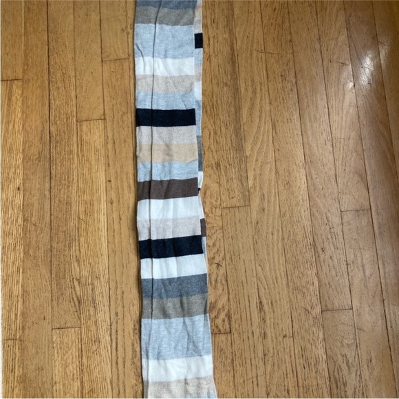 GAP stripe Scarf - Picture 3 of 6